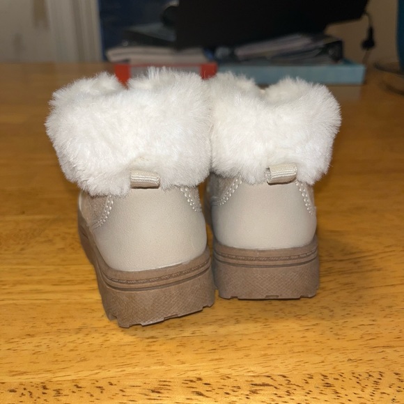 Carter’s toddler size 5 boots. Worn once. Excellent condition. - Picture 2 of 4